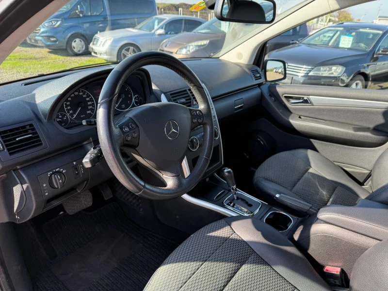 Mercedes-Benz A 170 1.7i CH AUTOMAT, снимка 13 - Автомобили и джипове - 52422615