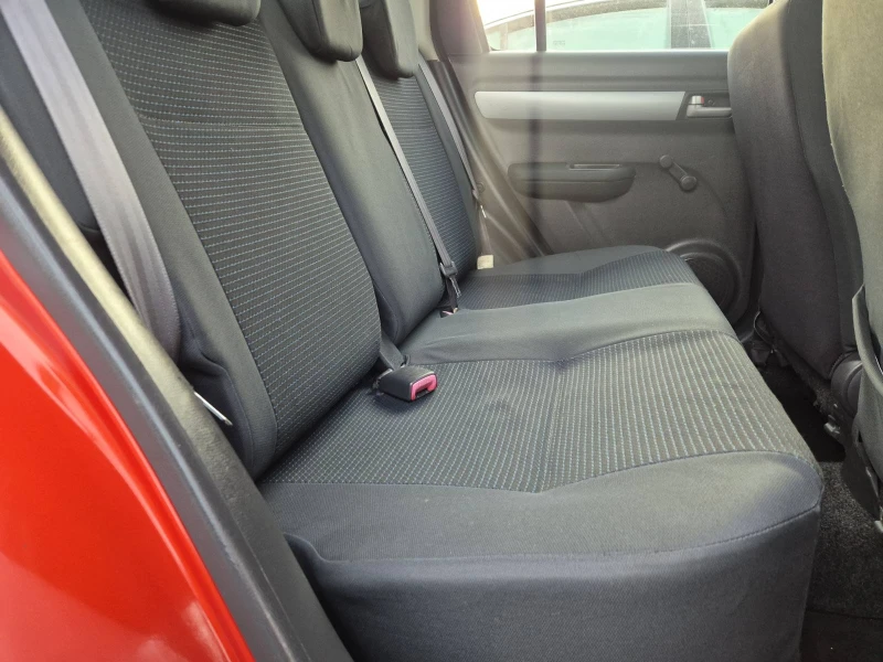 Suzuki Swift 1.3i-2011г, снимка 11 - Автомобили и джипове - 52840121