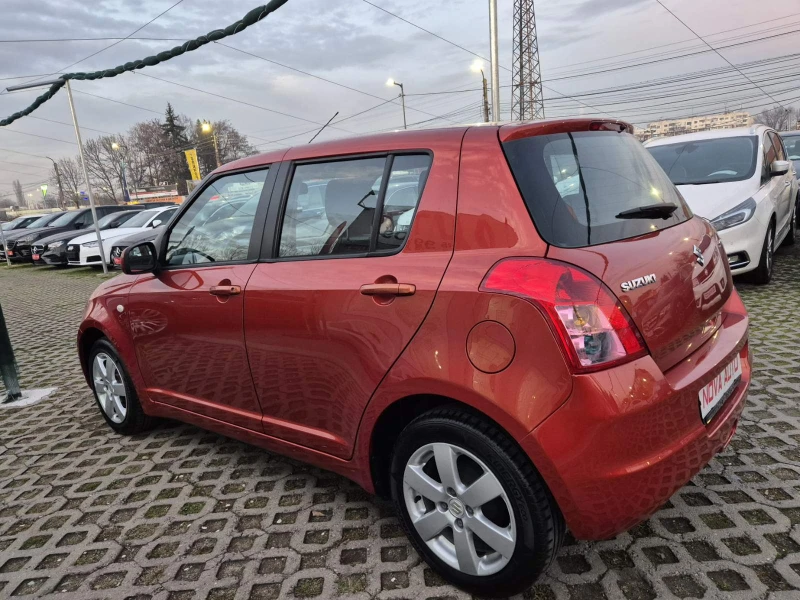 Suzuki Swift 1.3i-2011г, снимка 2 - Автомобили и джипове - 52840121