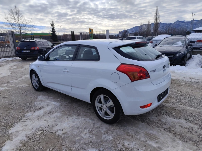 Kia Ceed 1.4 бензин, снимка 8 - Автомобили и джипове - 52964955