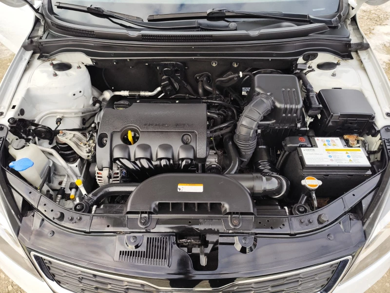 Kia Ceed 1.4 бензин, снимка 13 - Автомобили и джипове - 52964955