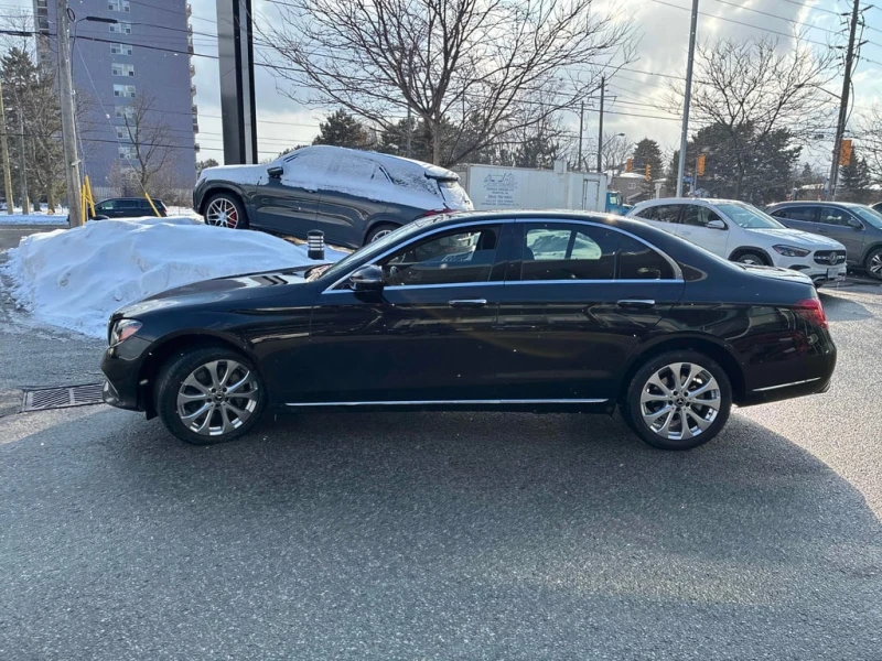 Mercedes-Benz E 300 * CARFAX * БЕЗ ПЪРВОНАЧАЛНА ВНОСКА, снимка 2 - Автомобили и джипове - 53210615