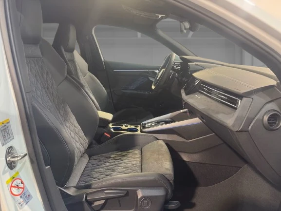 Audi A3 Sportback 40 TFSIe Quattro S-line = NEW = Гаранция - изображение 10