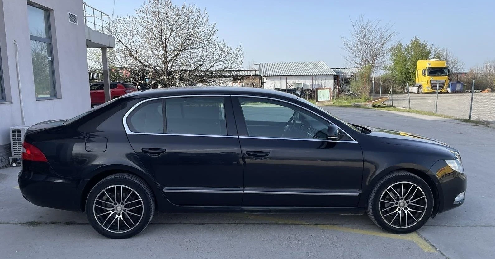 Skoda Superb 1.6TDI-EURO5+ NAVI - изображение 4