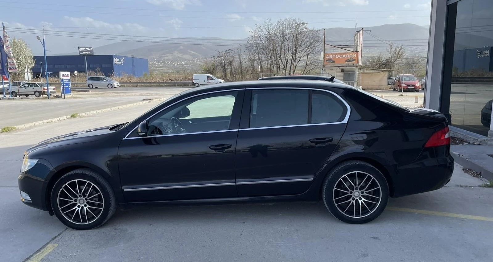 Skoda Superb 1.6TDI-EURO5+ NAVI - изображение 2