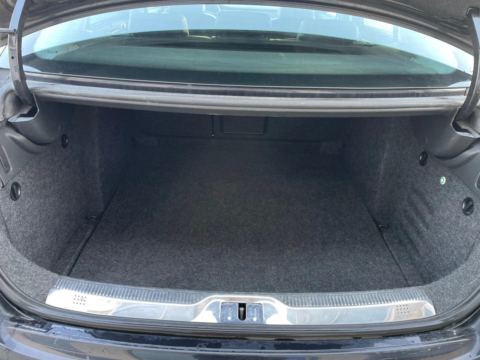 Skoda Superb 1.6TDI-EURO5+ NAVI | Mobile.bg — изображение 12