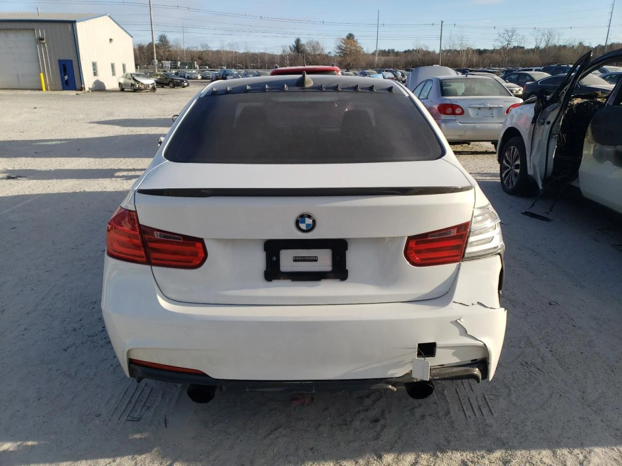 BMW 328 M PACK* * H/K* HEAD UP* KEYLESS* КАМЕРА* АВТО КРЕД - изображение 5