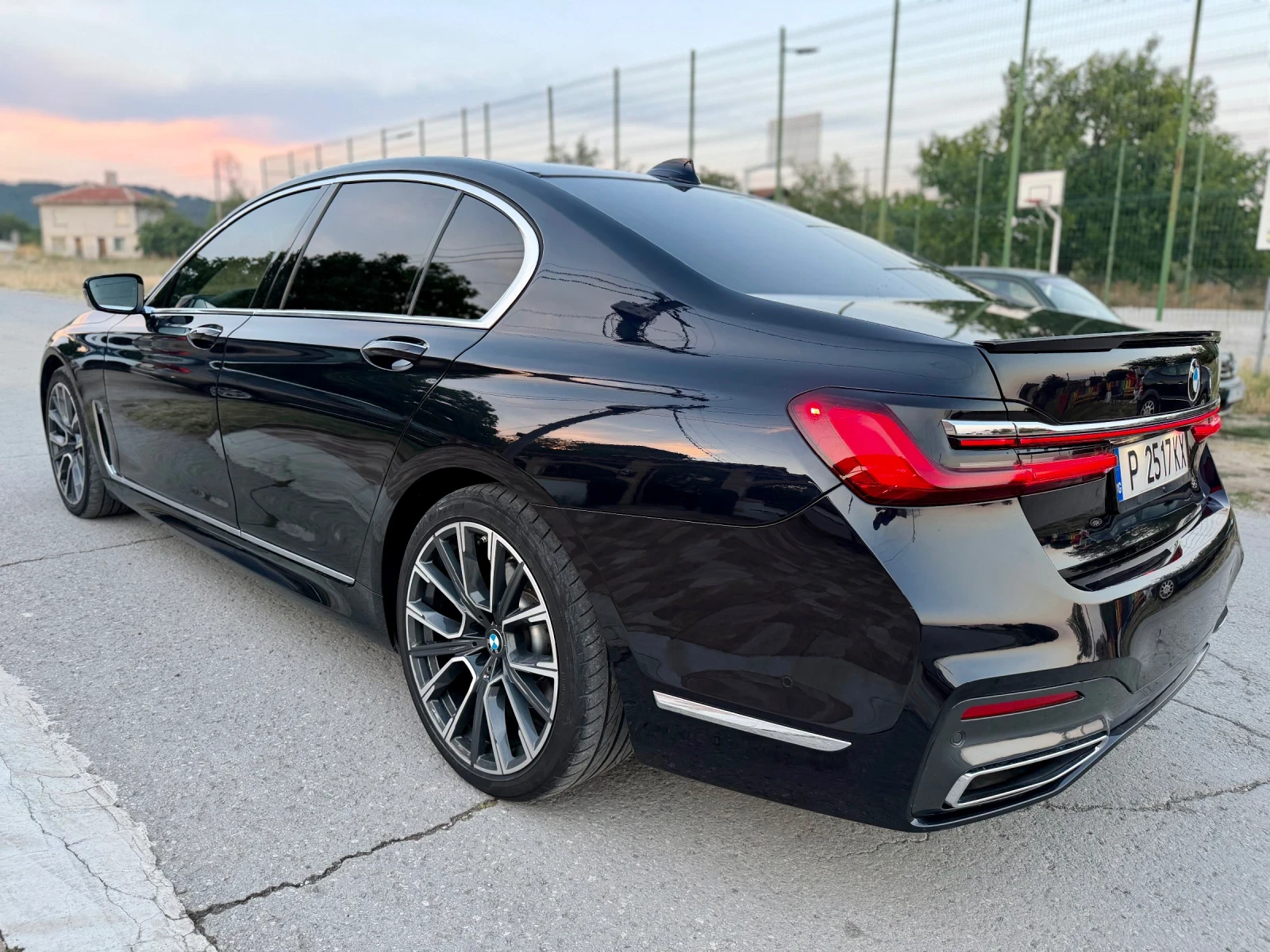 BMW 730 M-sport xDrive - 131.000km - БАРТЕР/ ЛИЗИНГ, снимка 5 - Автомобили и джипове - 55063114