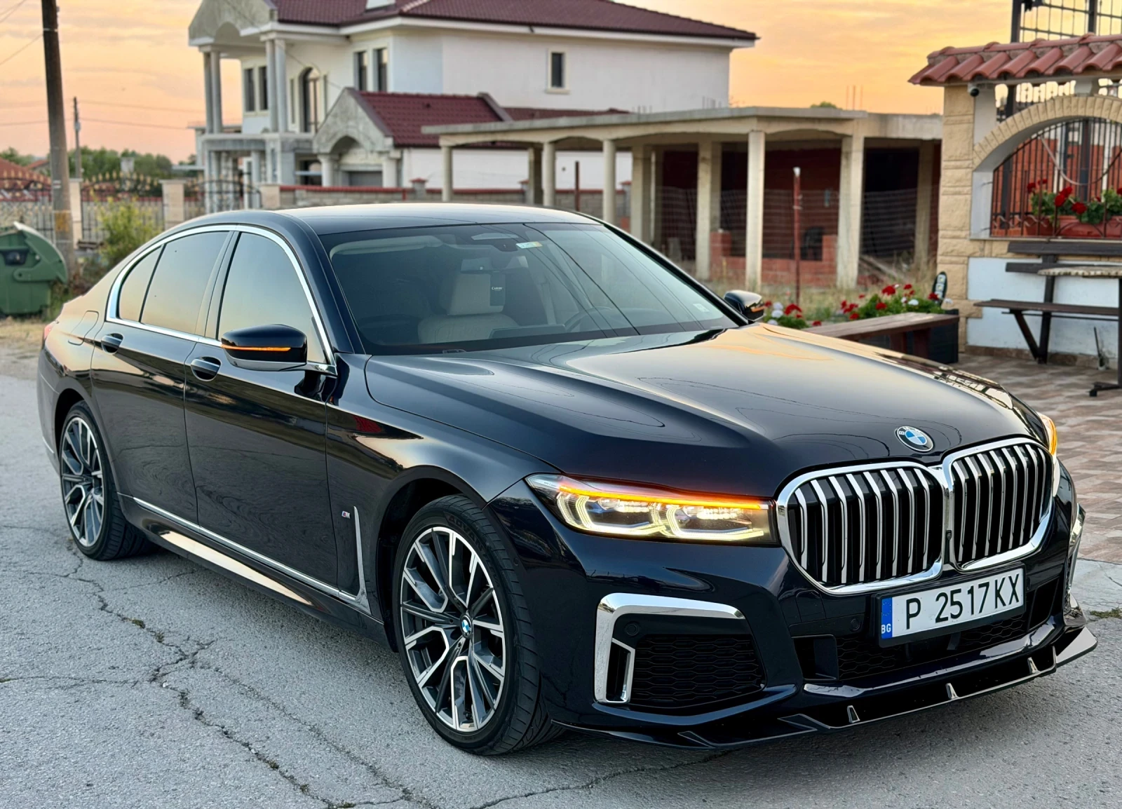 BMW 730 M-sport xDrive - 131.000km - БАРТЕР/ ЛИЗИНГ, снимка 4 - Автомобили и джипове - 55063114