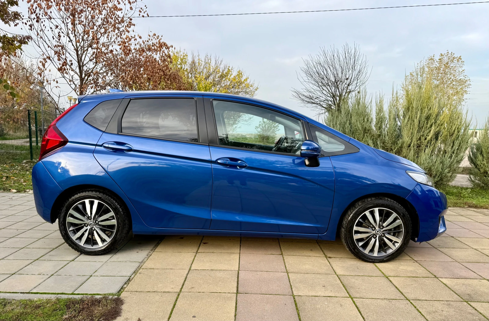 Honda Jazz i-VTRC* Elegance* LED* Евро 6В* KeyLess* Lane Assi - изображение 4