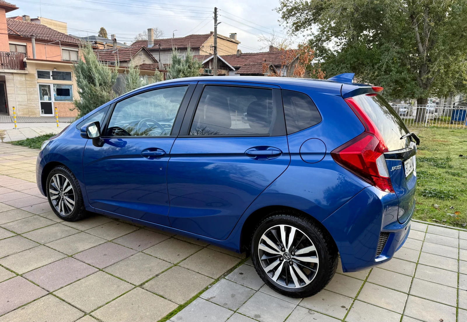 Honda Jazz i-VTRC* Elegance* LED* Евро 6В* KeyLess* Lane Assi - изображение 8