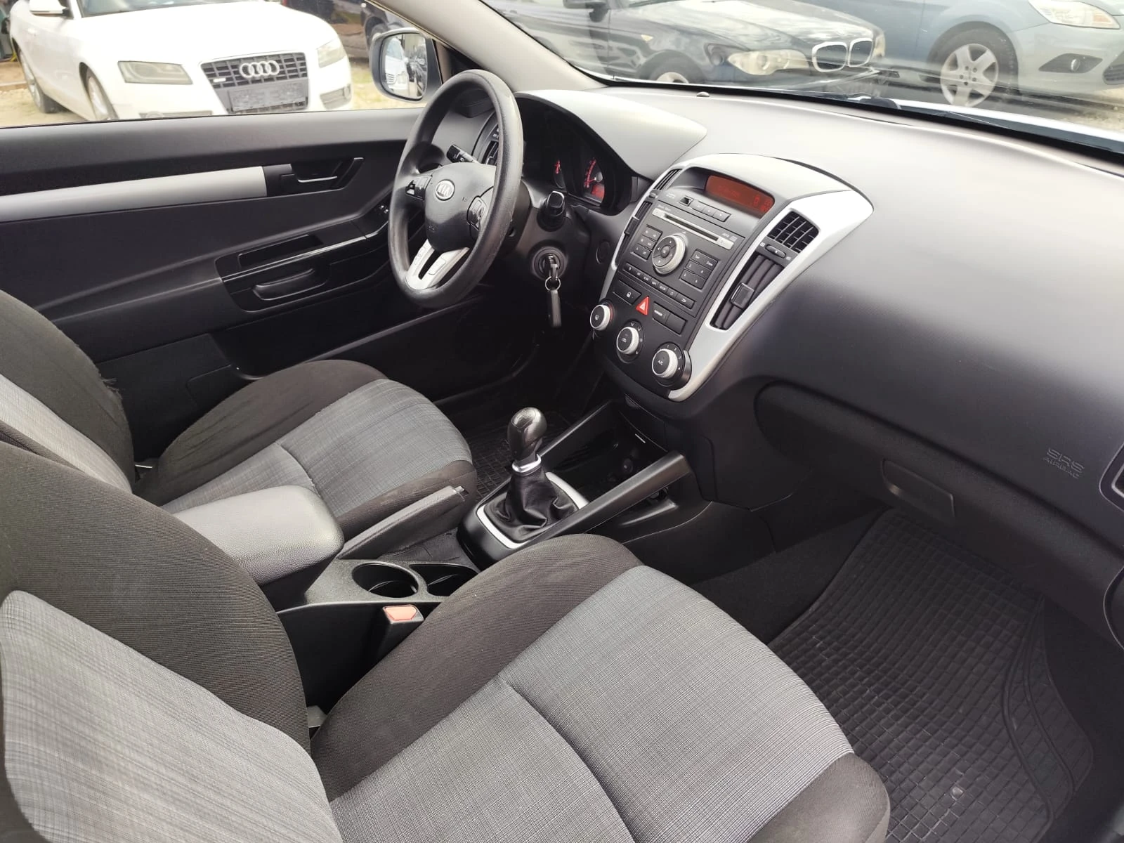 Kia Ceed 1.4 ������ | Mobile.bg � ����������� 12