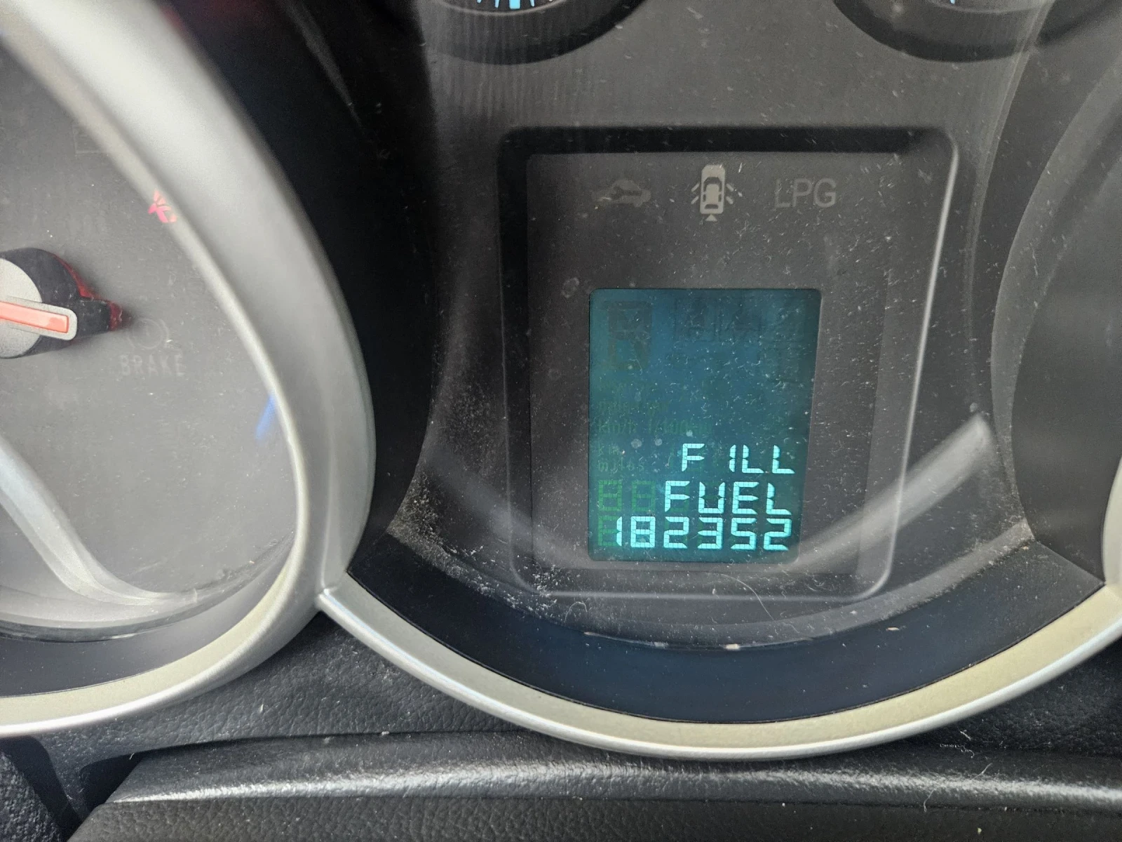 Chevrolet Cruze 2.0TDI , снимка 12 - Автомобили и джипове - 53721191