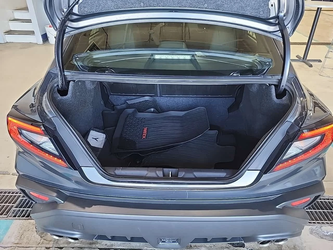 Subaru WRX 2 КЛЮЧА| CARFAX| , снимка 9 - Автомобили и джипове - 53845058