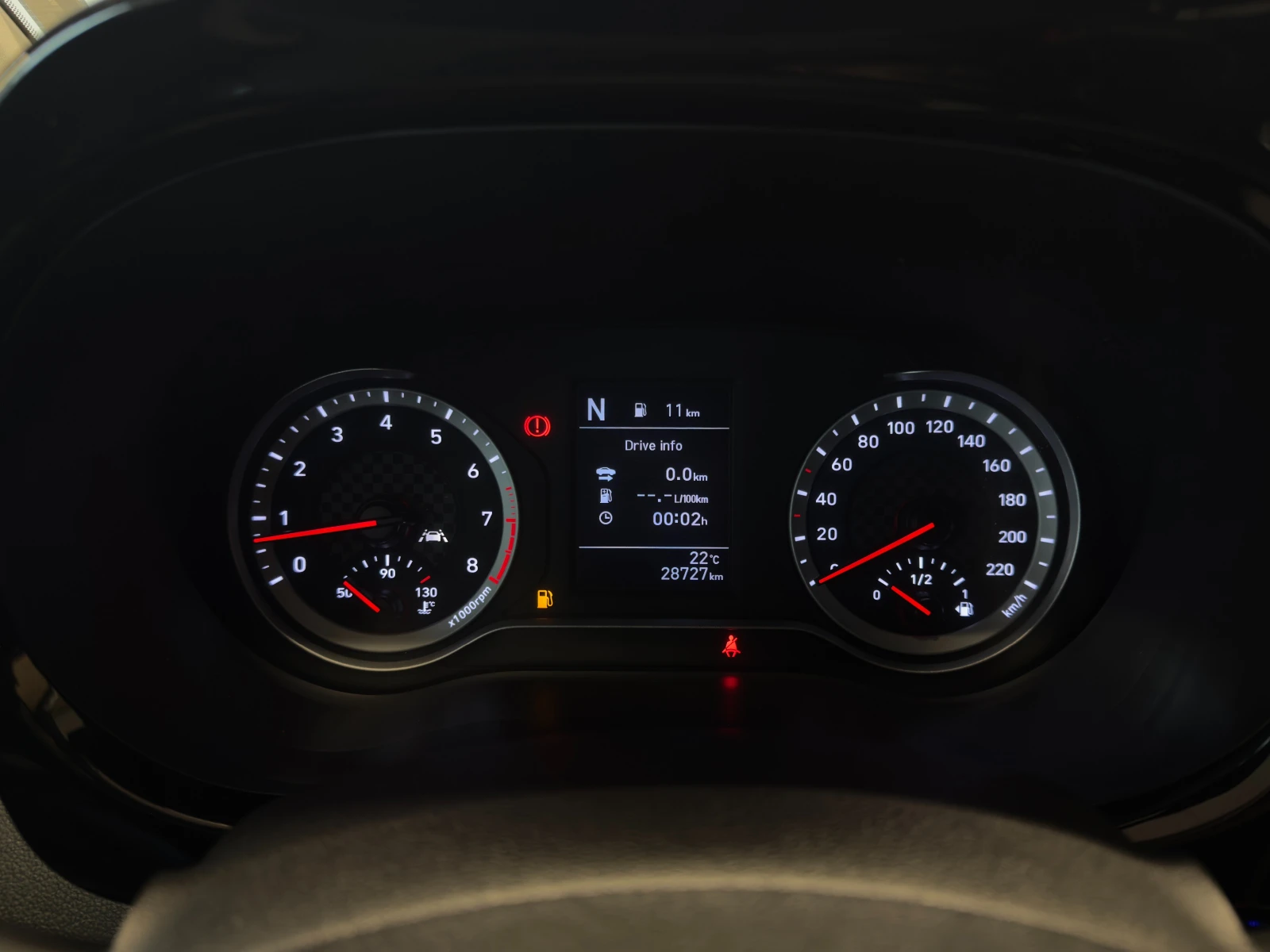 Hyundai I10 COMFORT, снимка 12 - Автомобили и джипове - 53977861