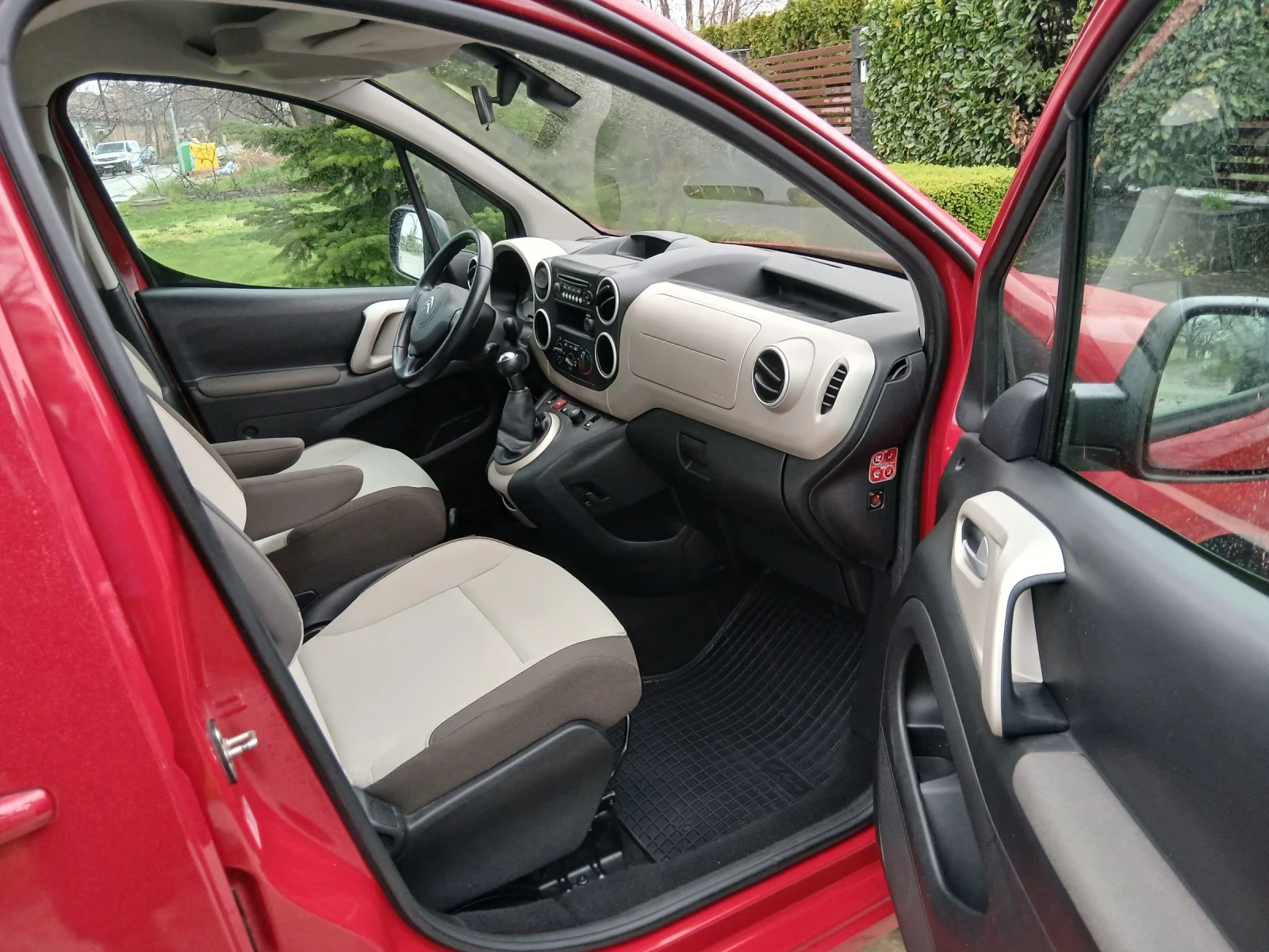 Citroen Berlingo, снимка 9 - Автомобили и джипове - 54068259