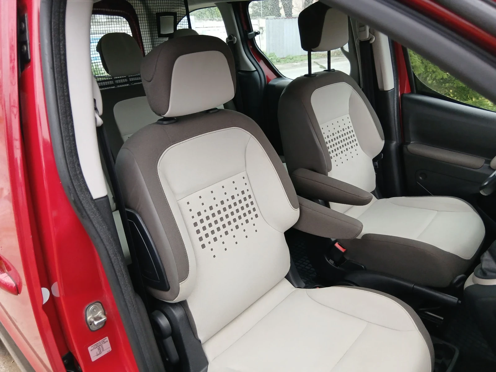 Citroen Berlingo, снимка 10 - Автомобили и джипове - 54068259