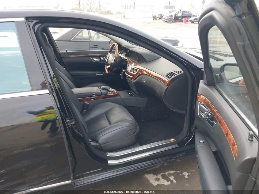 Mercedes-Benz S 550 5.5l 4Matic, снимка 5 - Автомобили и джипове - 54094564