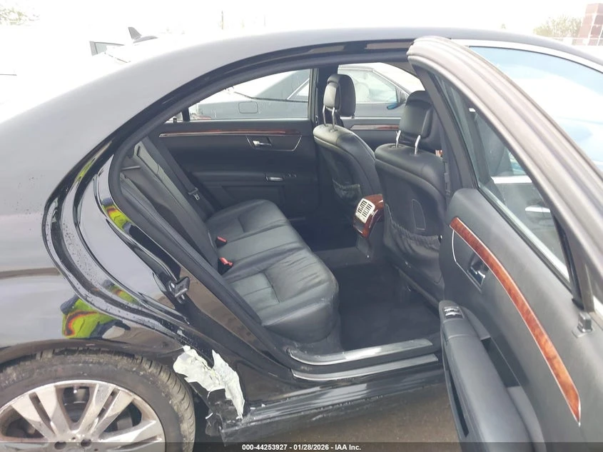 Mercedes-Benz S 550 5.5l 4Matic, снимка 8 - Автомобили и джипове - 54094564