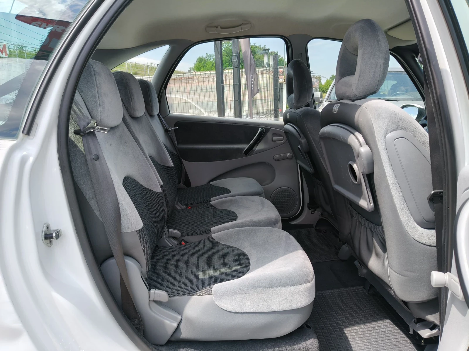 Citroen Xsara picasso 1.6i, снимка 11 - Автомобили и джипове - 55124861