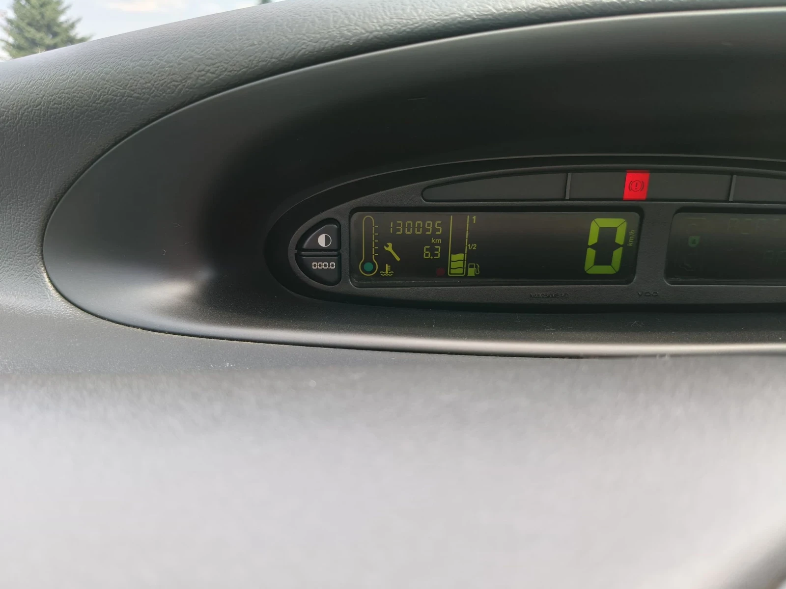 Citroen Xsara picasso 1.6i, снимка 14 - Автомобили и джипове - 55124861