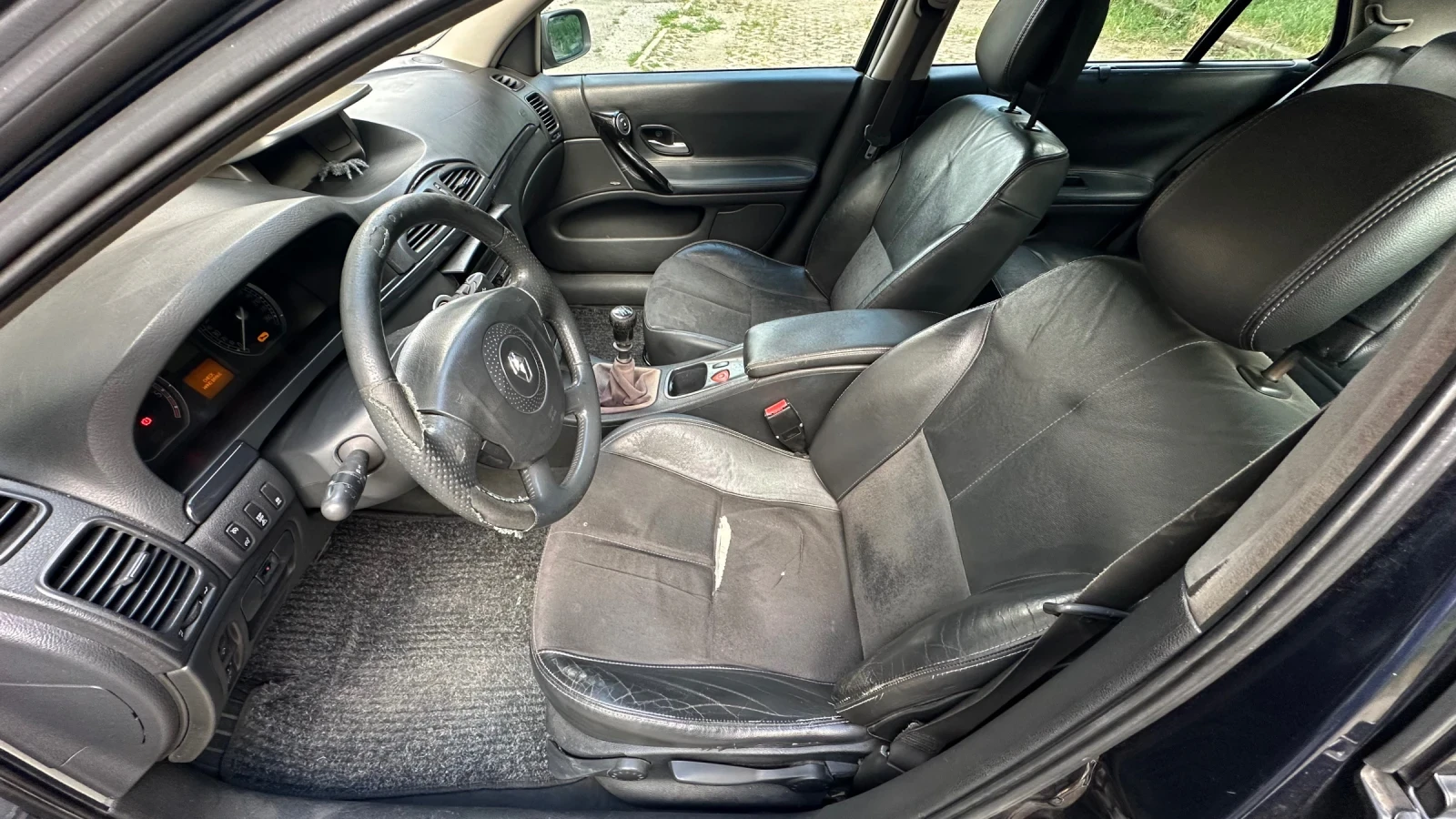 Renault Laguna 2.0 dci PRIVILEGE, снимка 13 - Автомобили и джипове - 55165011