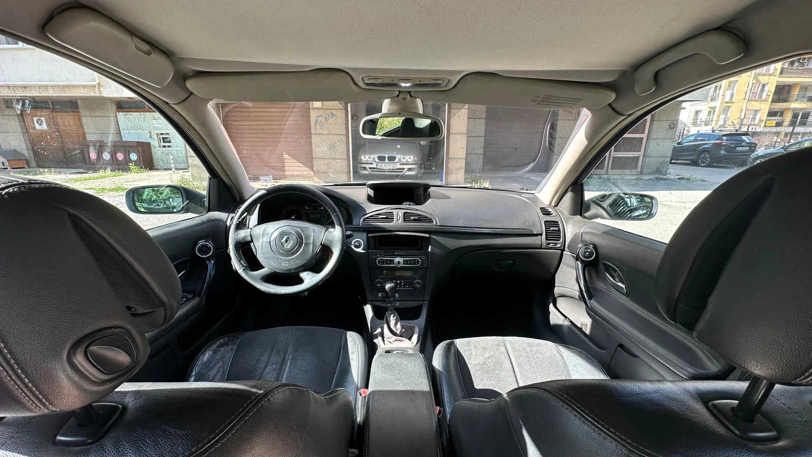 Renault Laguna 2.0 dci PRIVILEGE, снимка 8 - Автомобили и джипове - 55165011