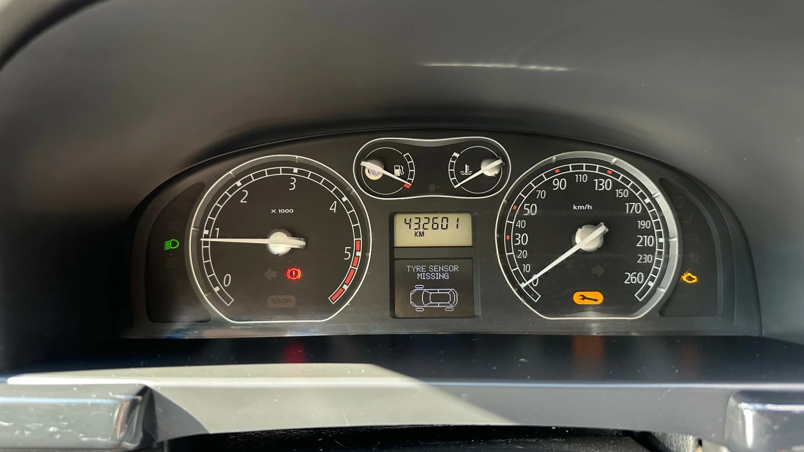 Renault Laguna 2.0 dci PRIVILEGE, снимка 9 - Автомобили и джипове - 55165011