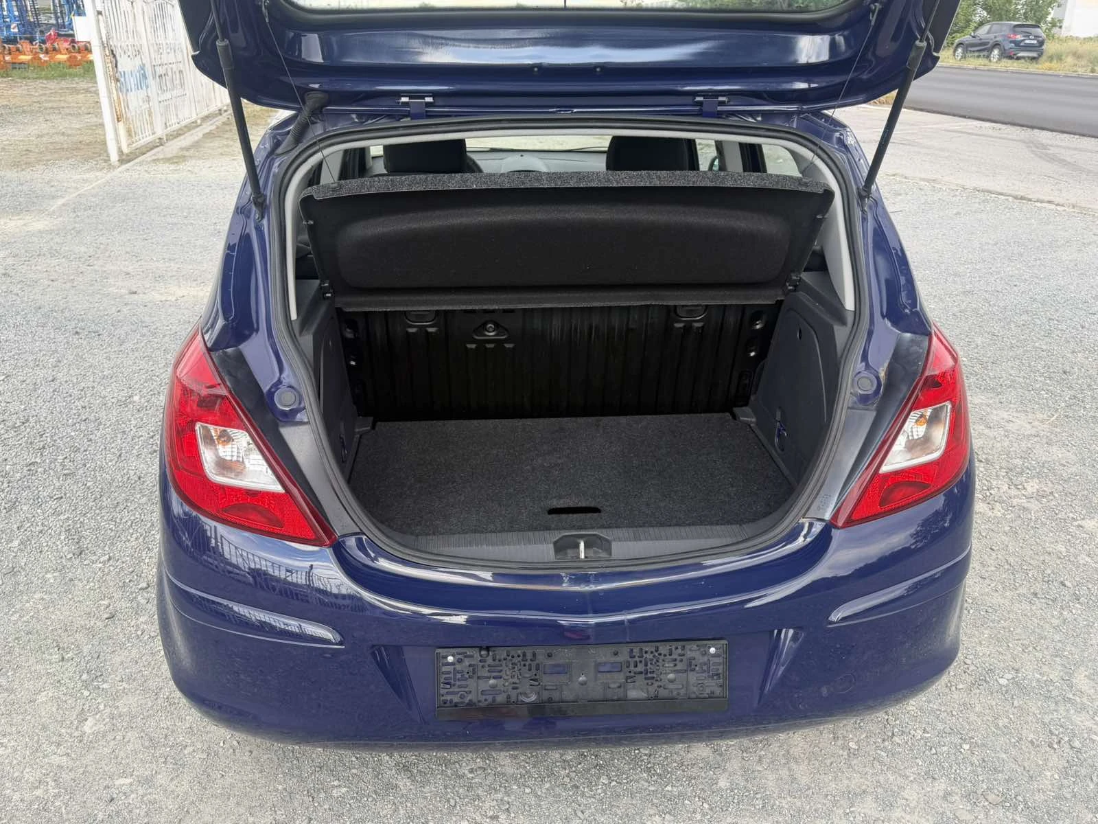 Opel Corsa 1.2-70 КС НАВИ, БЕНЗИН, FACELIFT, /ЕВРО 5b/., снимка 16 - Автомобили и джипове - 55268738