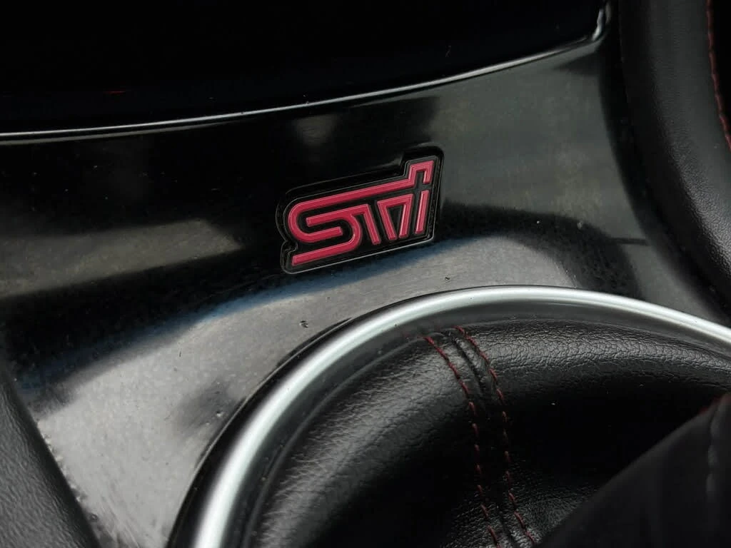 Subaru WRX * STI* Sport* AWD* Manual* KEYLESS* Camera* ПОДГРЕ, снимка 15 - Автомобили и джипове - 55462844
