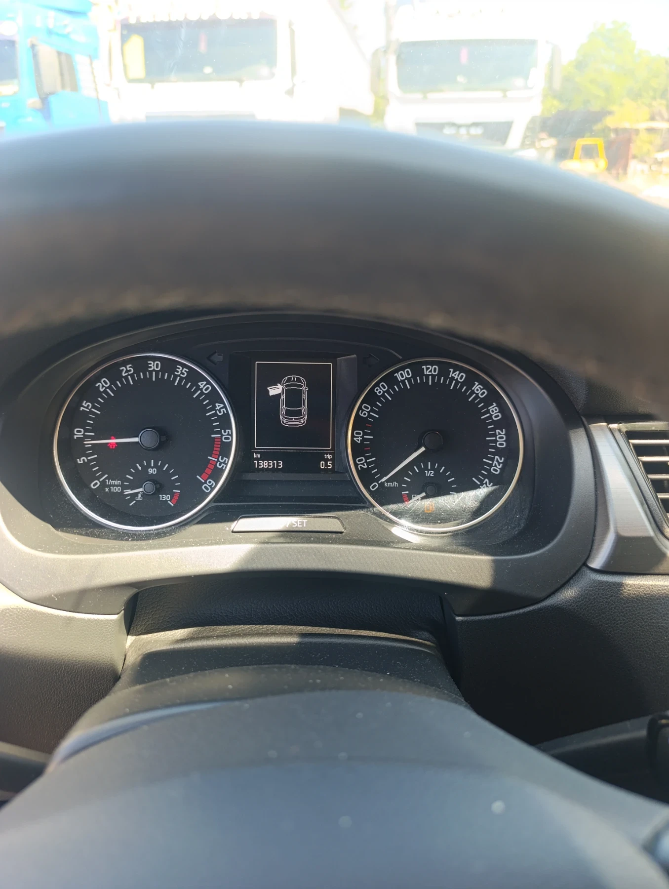 Skoda Rapid 1.6 Joy, снимка 10 - Автомобили и джипове - 55693082