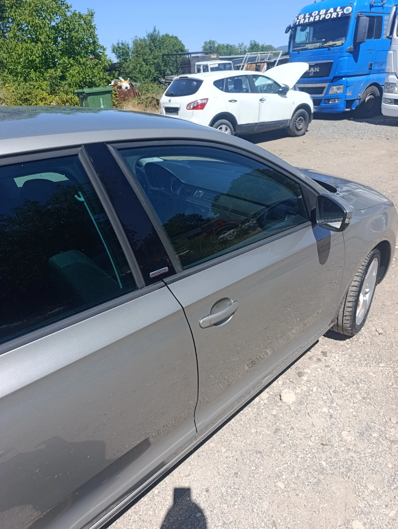 Skoda Rapid 1.6 Joy, снимка 3 - Автомобили и джипове - 55693082