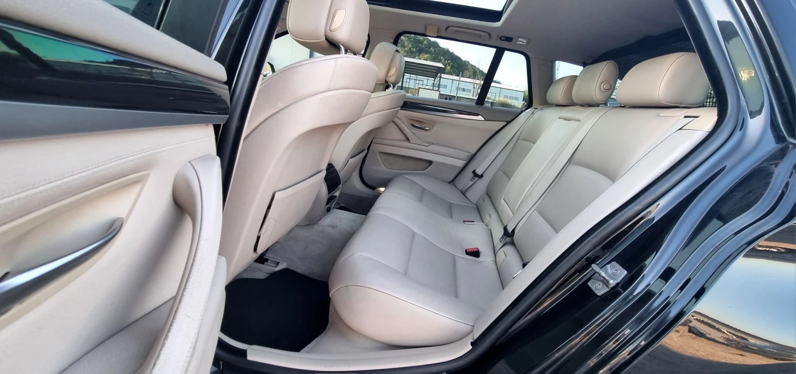BMW 530 3.0d 245k.c., снимка 12 - Автомобили и джипове - 55748904