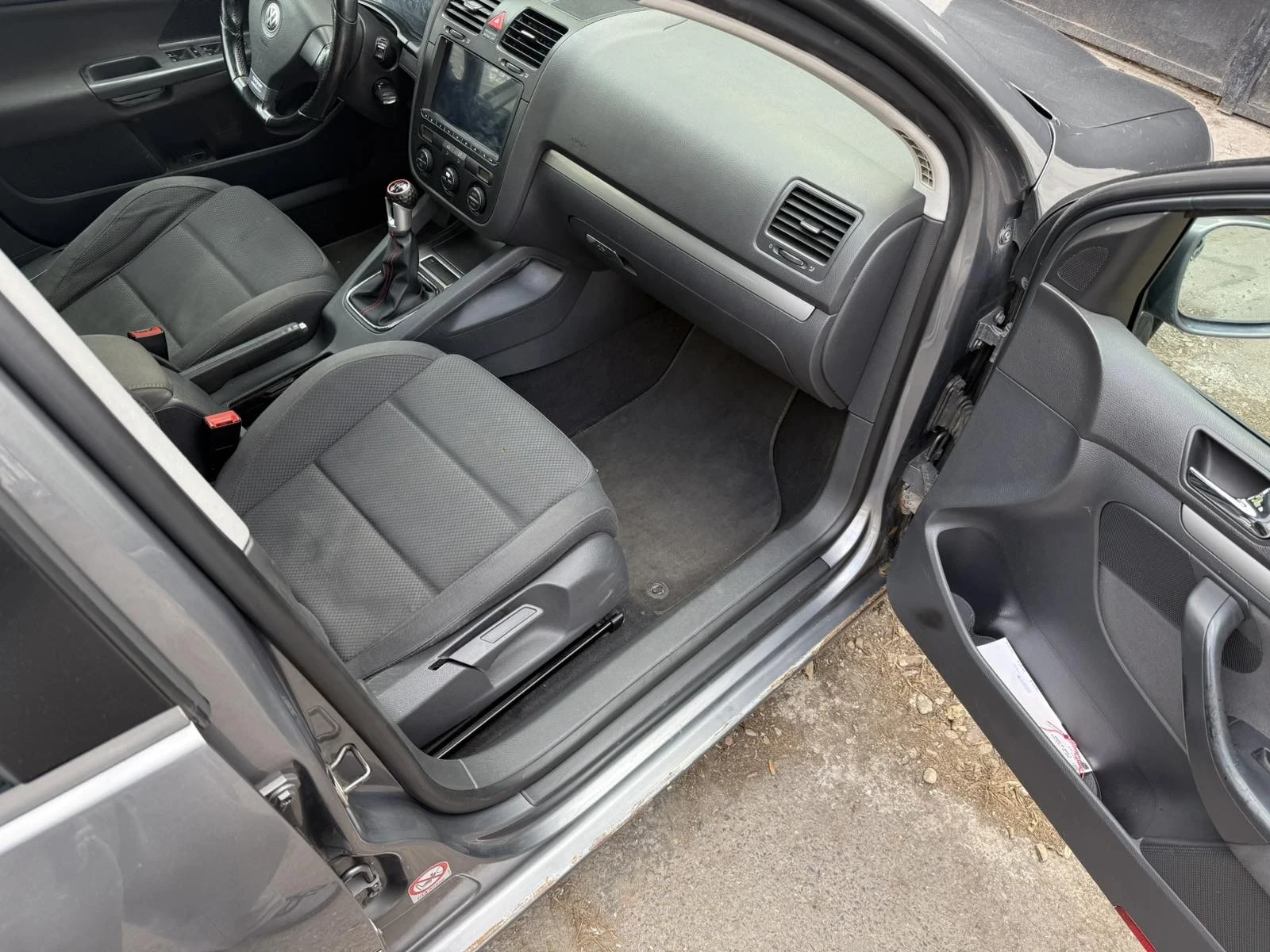 VW Golf, снимка 5 - Автомобили и джипове - 55777300