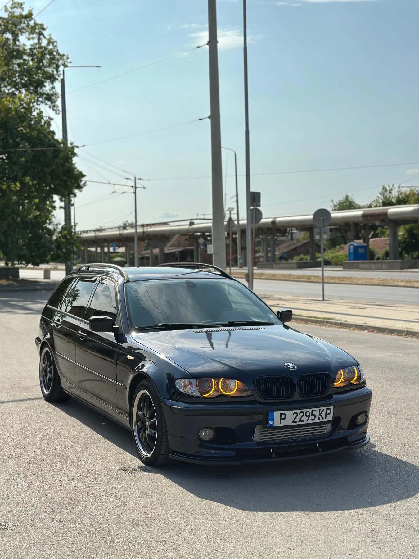 BMW 330