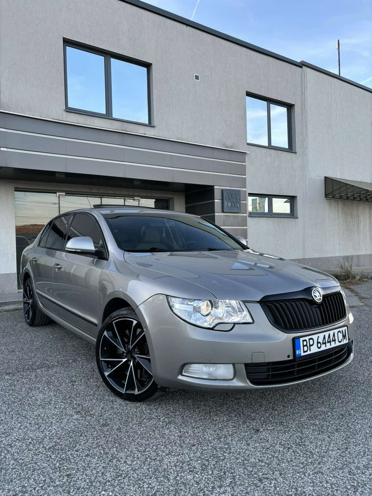 Skoda Superb 3.6 VR6 4x4, снимка 2 - Автомобили и джипове - 56105164