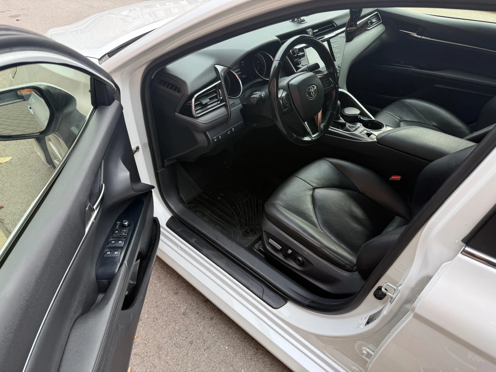 Toyota Camry Executive, снимка 7 - Автомобили и джипове - 56550382