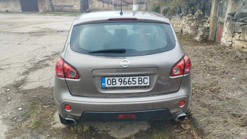 Nissan Qashqai, снимка 6 - Автомобили и джипове - 47457894