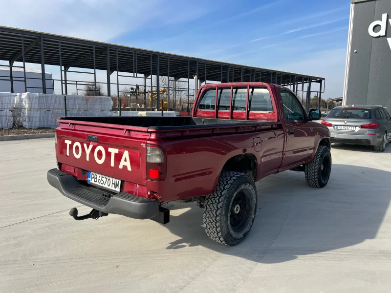 Toyota Hilux 2.5 D4D, снимка 3 - Автомобили и джипове - 49143760