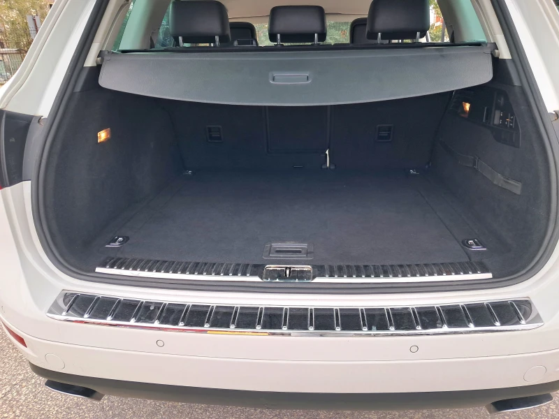 VW Touareg TDI 4Motion, снимка 13 - Автомобили и джипове - 52460189