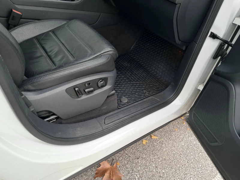 VW Touareg TDI 4Motion, снимка 11 - Автомобили и джипове - 52460189