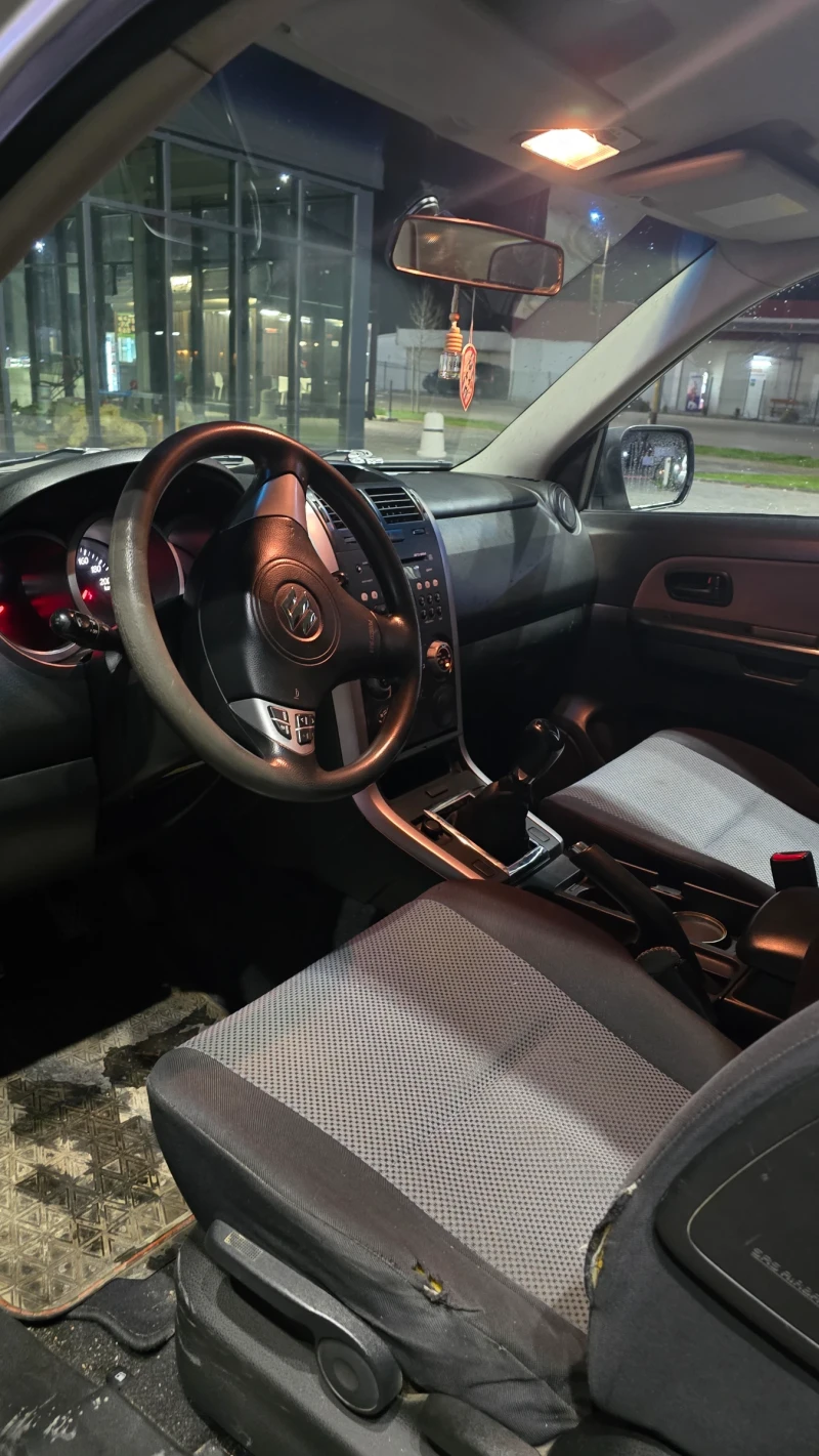 Suzuki Grand vitara 1.9 DDiS, снимка 5 - Автомобили и джипове - 53105601