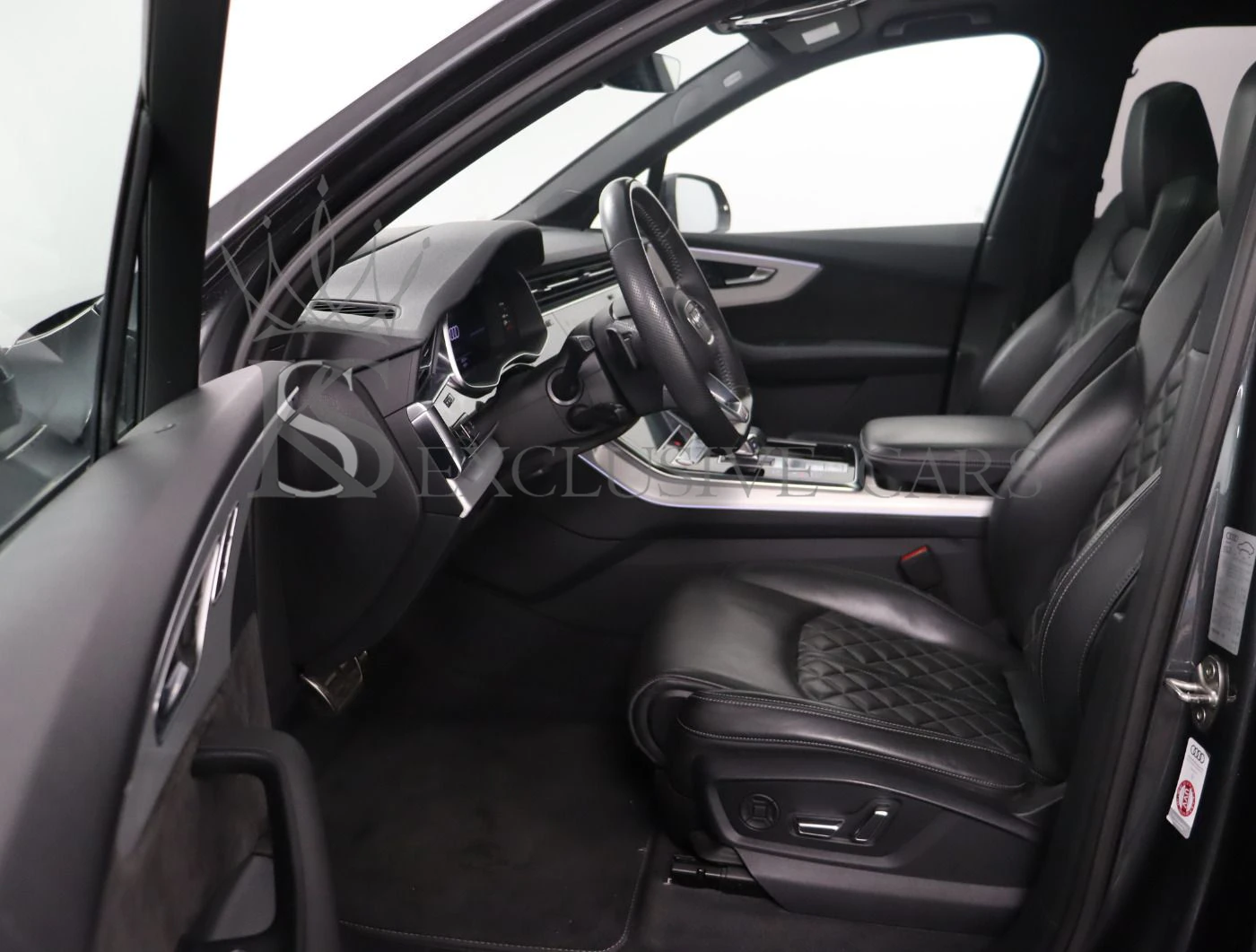Audi SQ7 4.0TDI* MATRIX* PANORAMA* BOSE*  - изображение 3