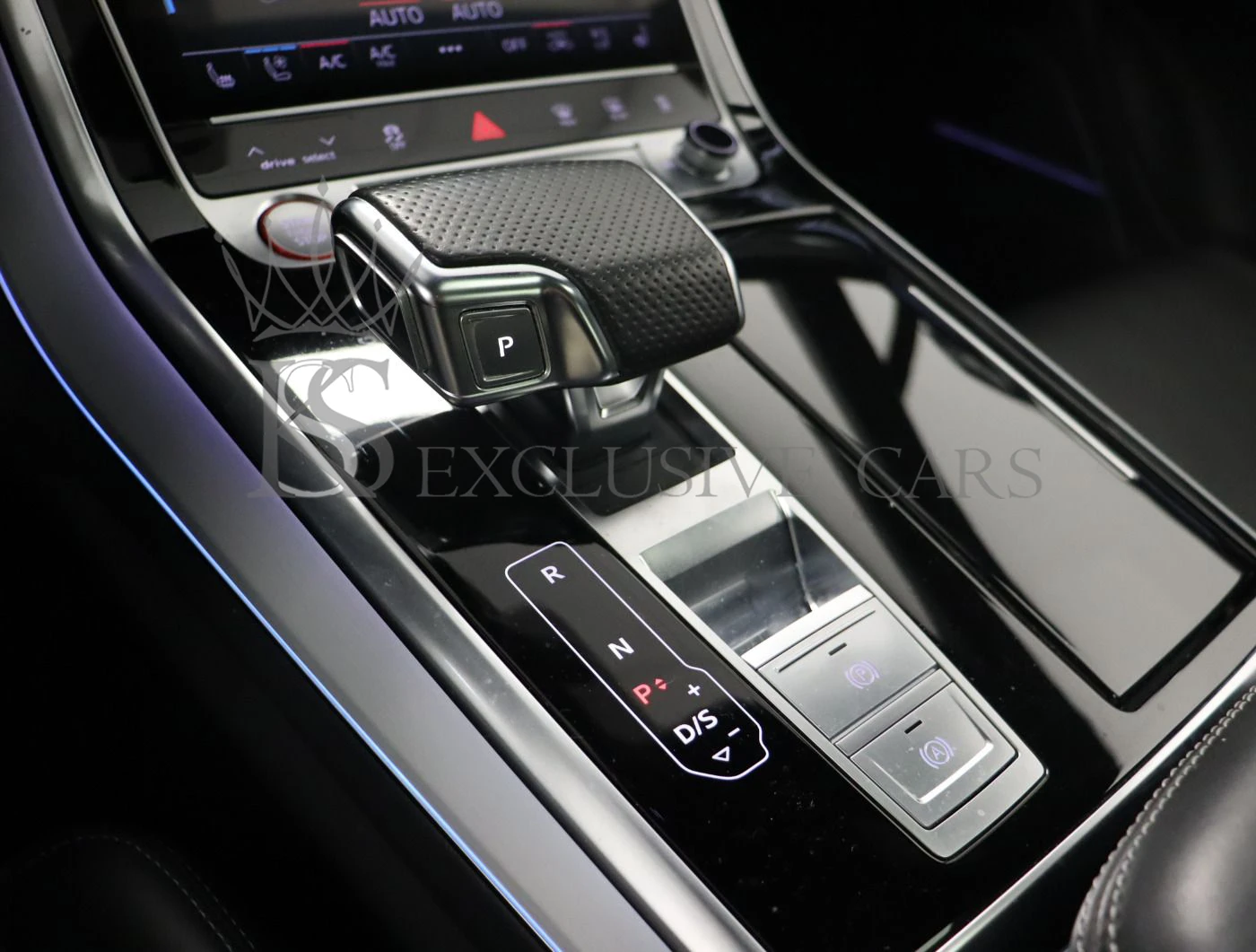 Audi SQ7 4.0TDI* MATRIX* PANORAMA* BOSE*  - изображение 7