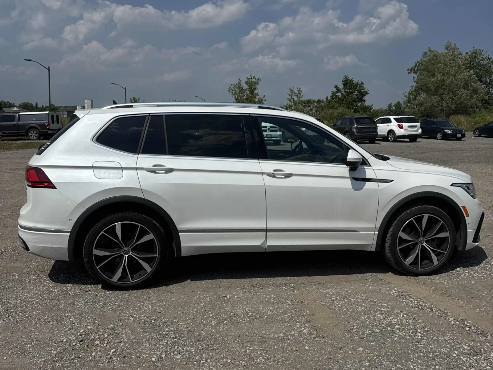 VW Tiguan Highline R-Line* CARFAX*  - изображение 3