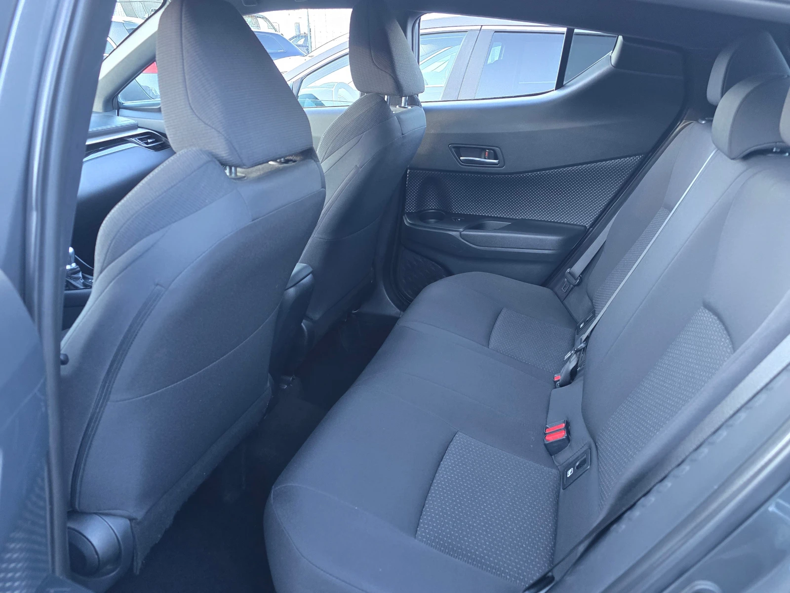 Toyota C-HR 1.8i HYBRID/ | Mobile.bg   15