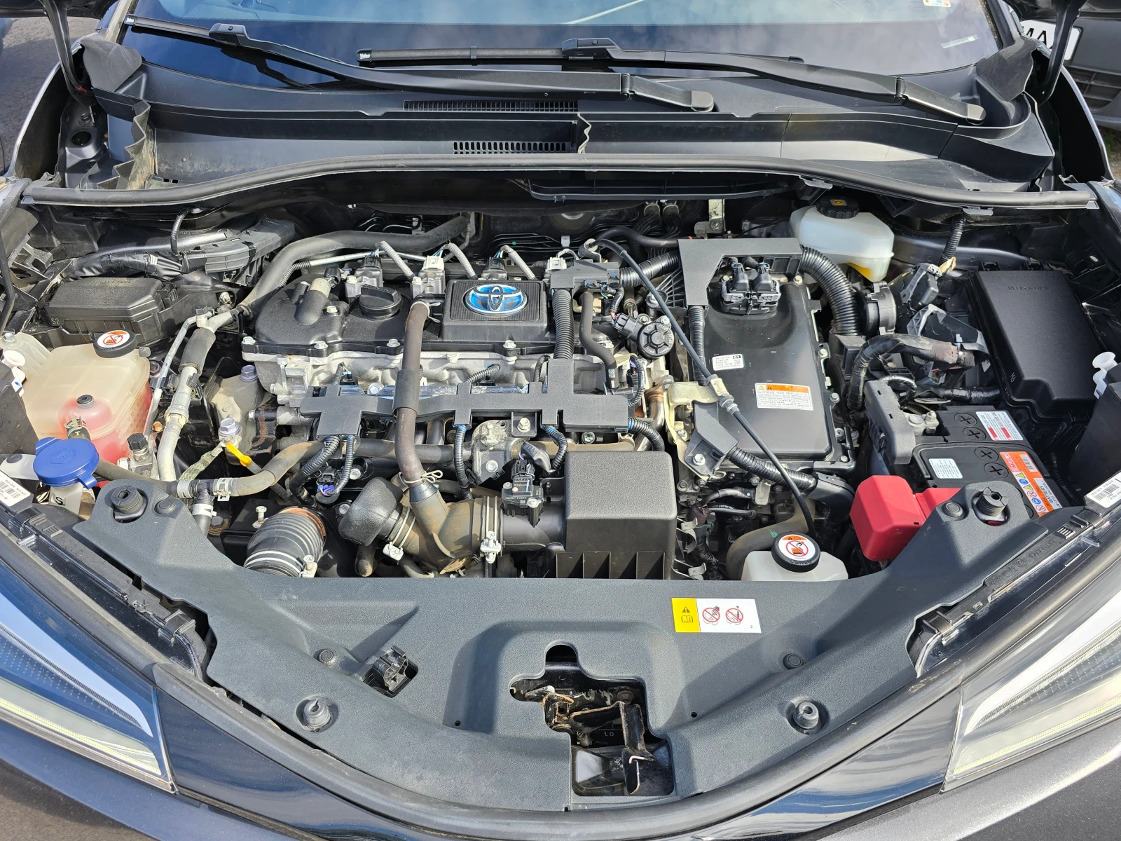 Toyota C-HR 1.8i HYBRID/ | Mobile.bg   17