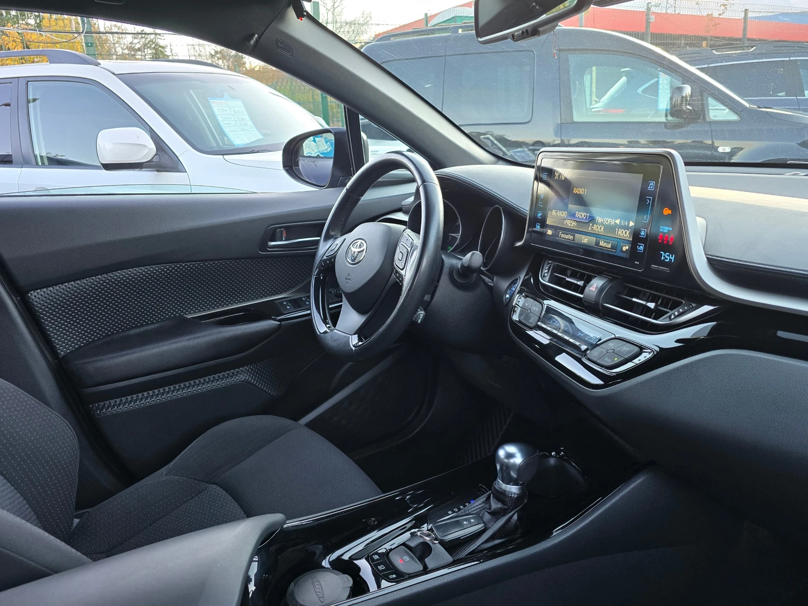 Toyota C-HR 1.8i HYBRID/ | Mobile.bg   16