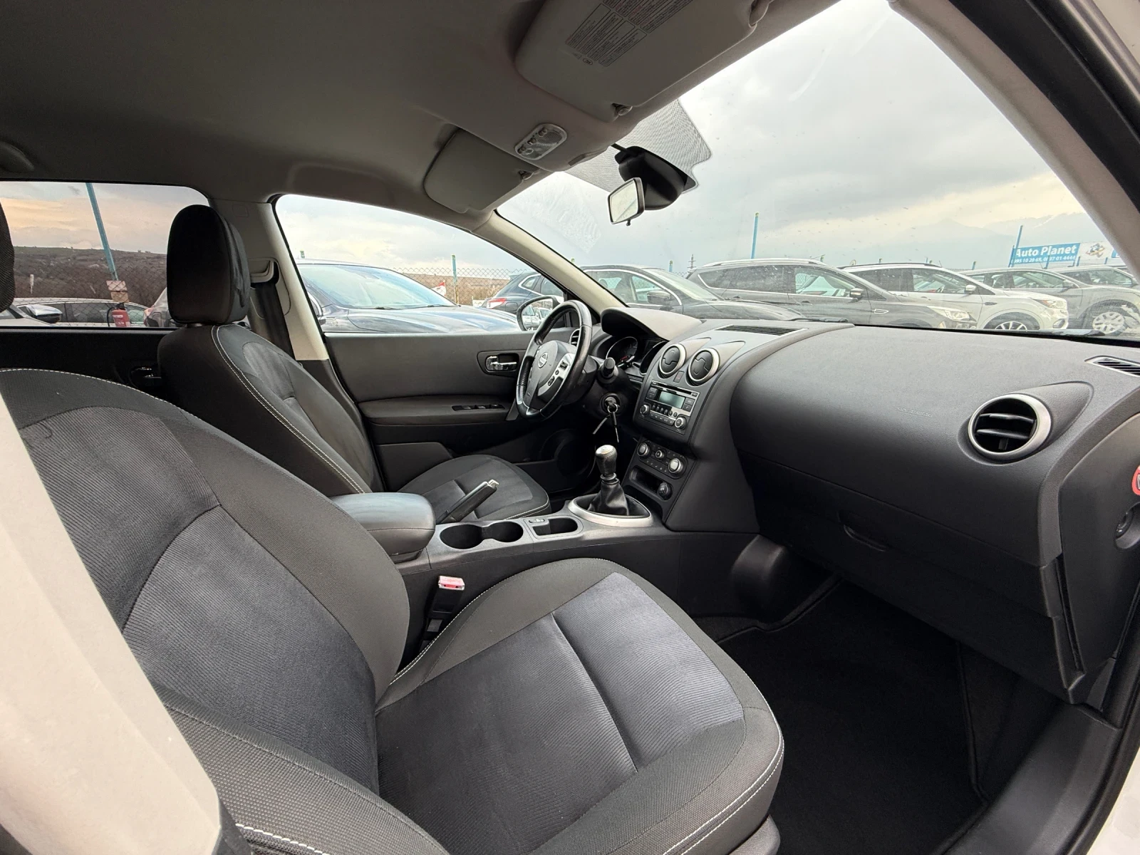 Nissan Qashqai 1.5d, снимка 11 - Автомобили и джипове - 53964932