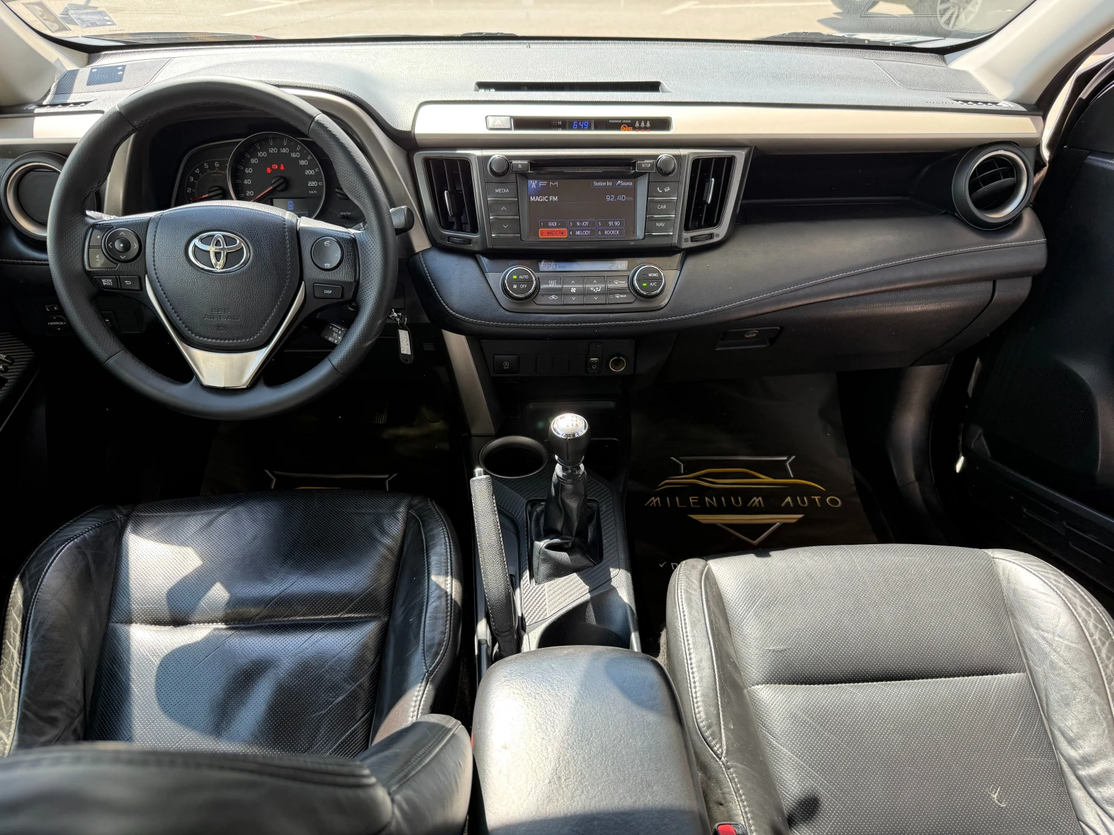 Toyota Rav4 6 МЕСЕЦА ГАРАНЦИЯ/2.0D4D 124к.с. Кожа/Навигация, снимка 10 - Автомобили и джипове - 54627286